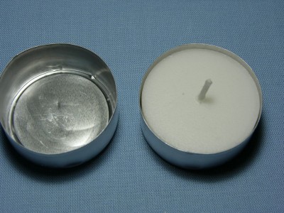 I used the alu of a tea light about 0,2 mm thickness