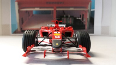 2005-Ferrari-F2005-Bahrein-Michael-Schumacher-068.jpg